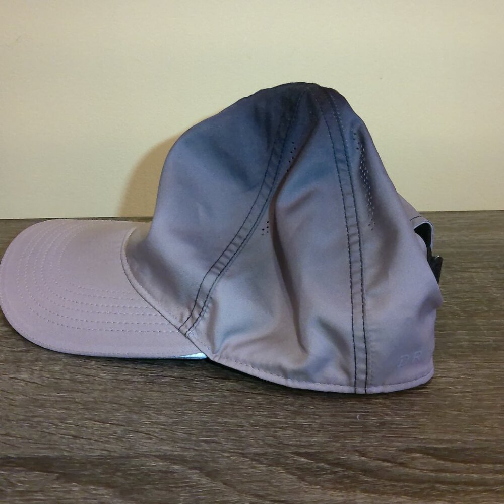 Nike Featherlight Dri-FIT Running Hat 'Move to Zero' Gray Black Reflective Logo - Picture 2 of 7